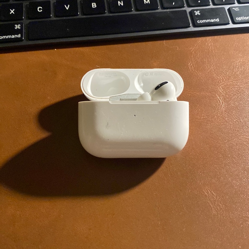 apple airpods generation 2(right )